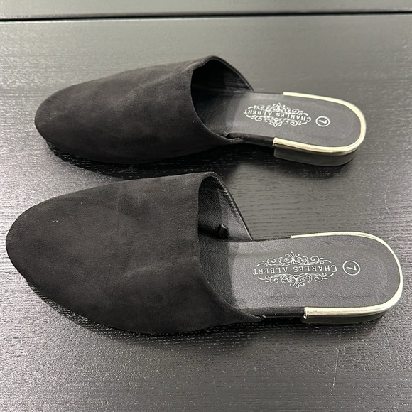 Charles Albert Black Suede Slip-On Flats - 7 - Picture 4 of 6